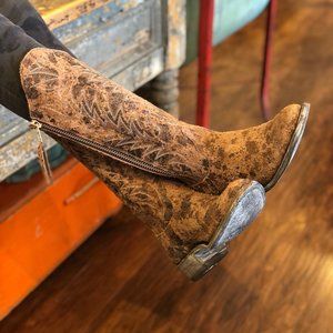 Old Gringo Roughout Razz Boot